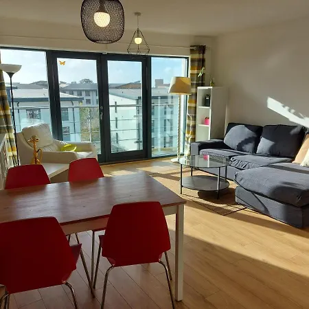 Northwood, Luxury Apartament